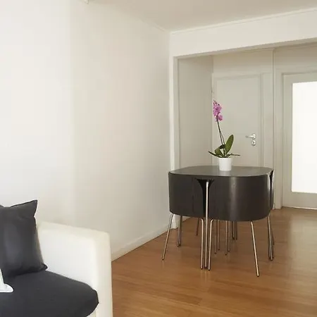 Orange 3 House - Principe Real Lisboa